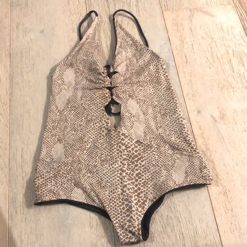 Acacia reversible one piece. Size  xs